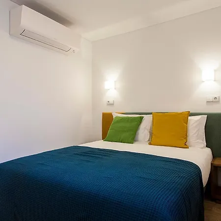 Апартаменты Lovelystay - Lovely Chiado *