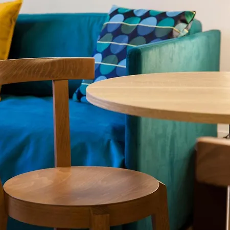 Апартаменты Lovelystay - Lovely Chiado Лиссабон